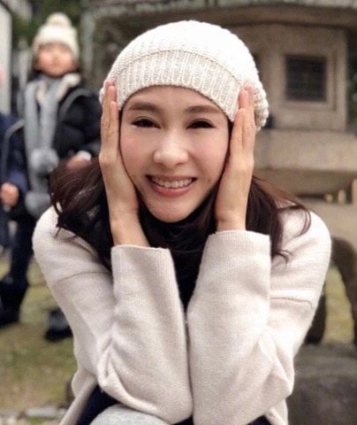 de nhat my nhan tvb le tu gay soc voi khuon mat do cung hinh 3