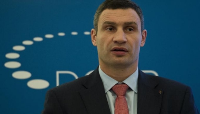 vitali klitschko cuu tay dam va thi truong kiev noi ukraine chuan bi cho moi truong hop voi nga hinh 1