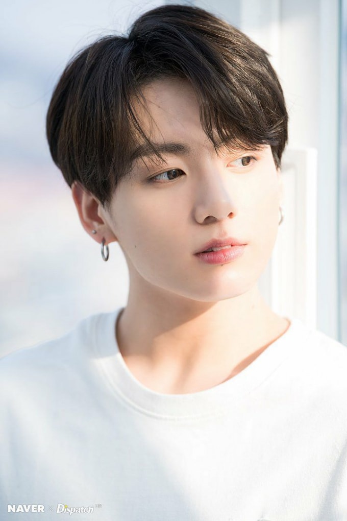 bts co 3 thanh vien lot top 10 nguoi dan ong dep trai nhat the gioi 2021 hinh 1
