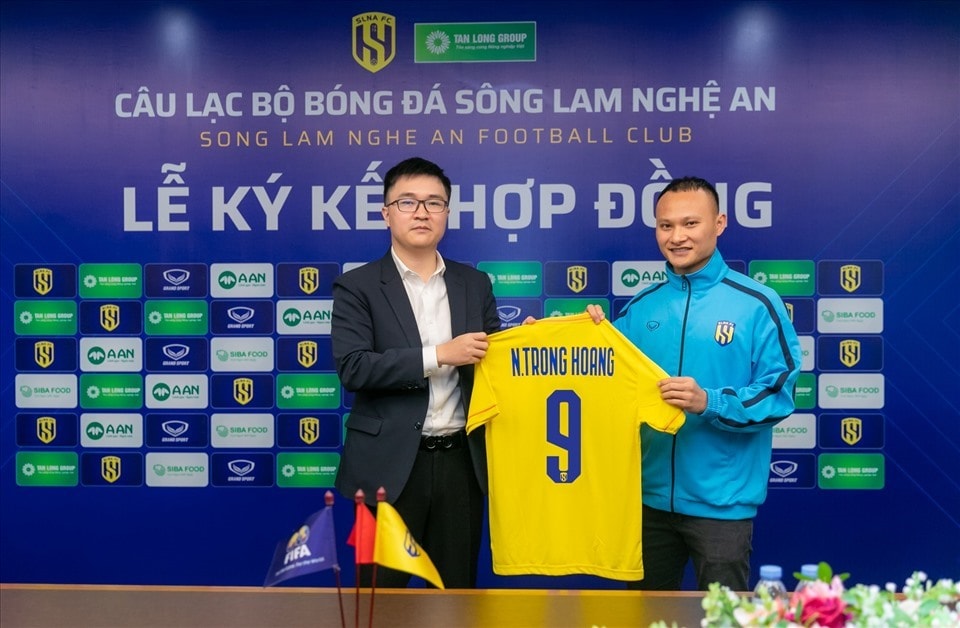 5 ban hop dong bom tan cua vleague 2022 hinh 3