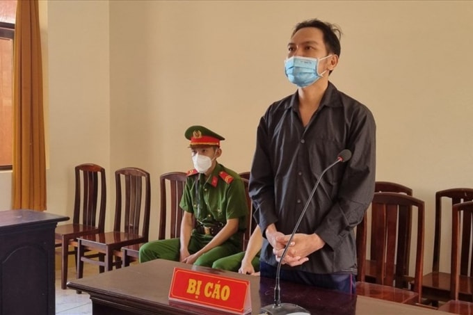 8 nam tu cho ke tang tru luu hanh tien gia hinh 1