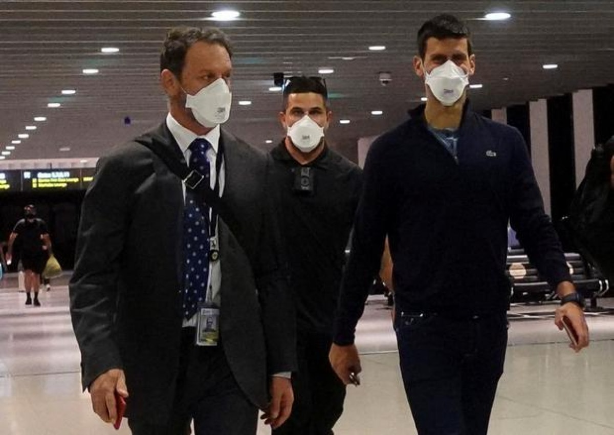 bi cam nhap canh australia 3 nam djokovic van co the du australian open 2023 hinh 1