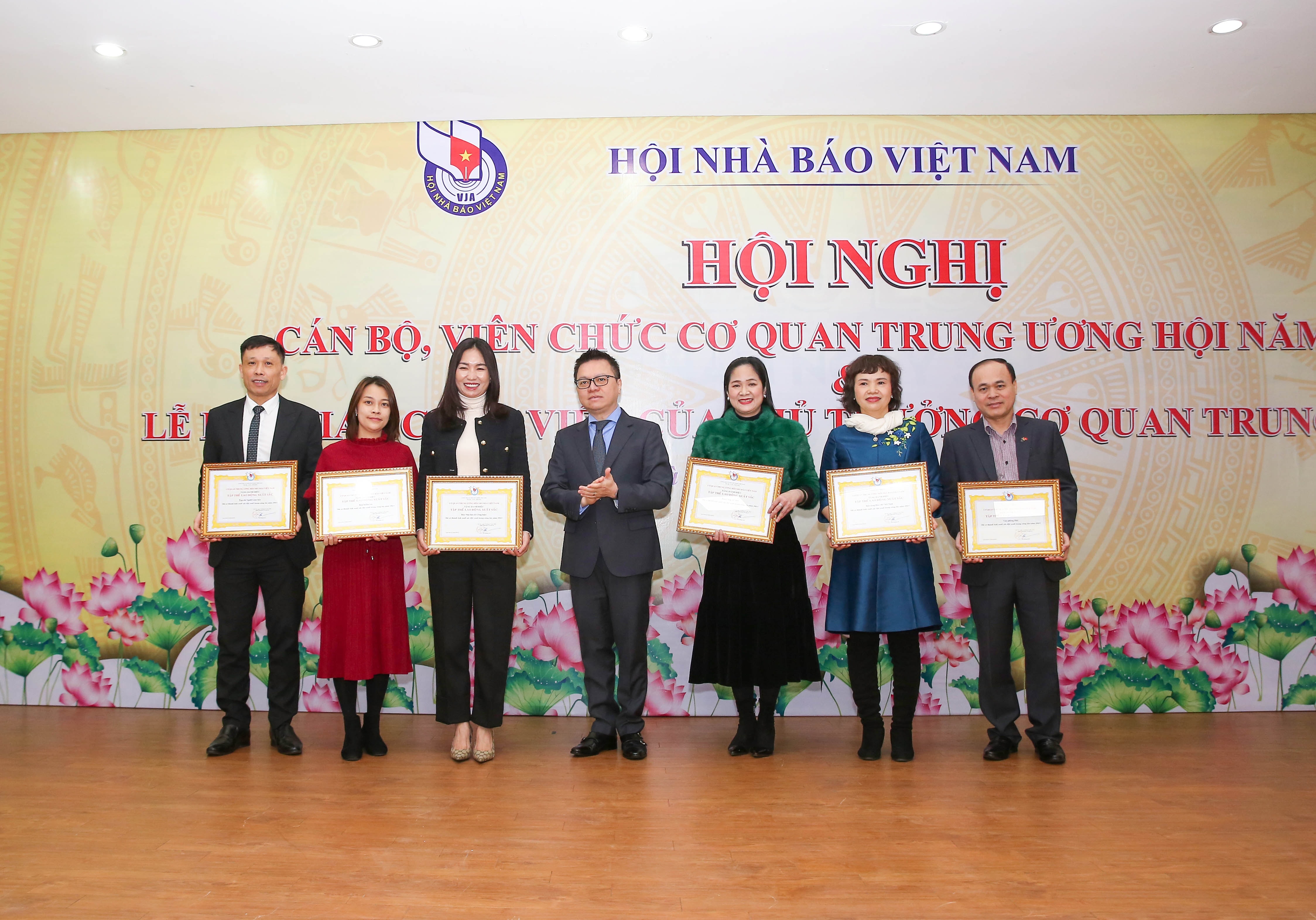 chu dong linh hoat trien khai hoan thanh tot cac nhiem vu duoc giao hinh 5