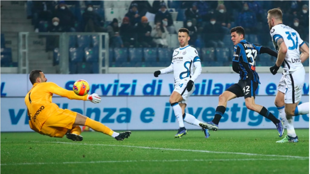 inter milan bat phan thang bai voi atalanta o vong 22 serie a hinh 2