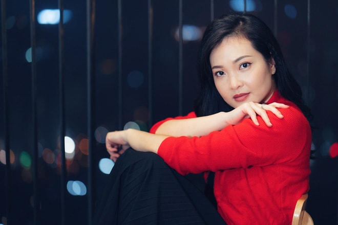 nhan sac cua nu btv nguoi thay hoai anh dan thoi su 19h hinh 3