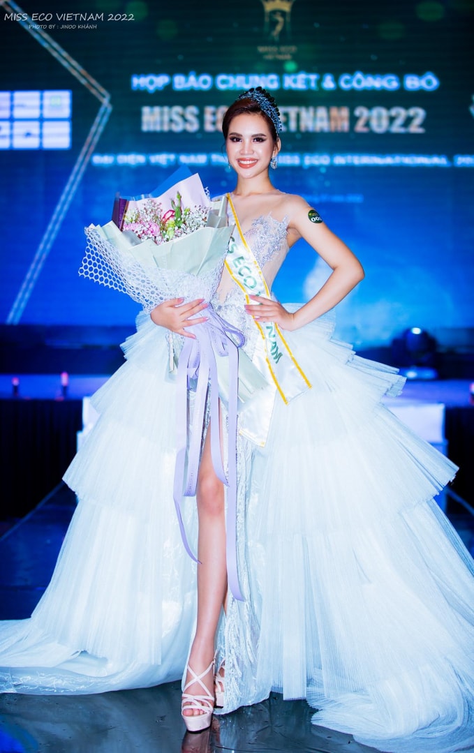 nhan sac xinh dep cua co gai e de dang quang miss eco vietnam 2022 hinh 2