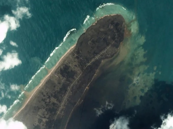hinh anh va video dang so ve vu phun trao nui lua tonga manh hon 600 lan bom nguyen tu hinh 6
