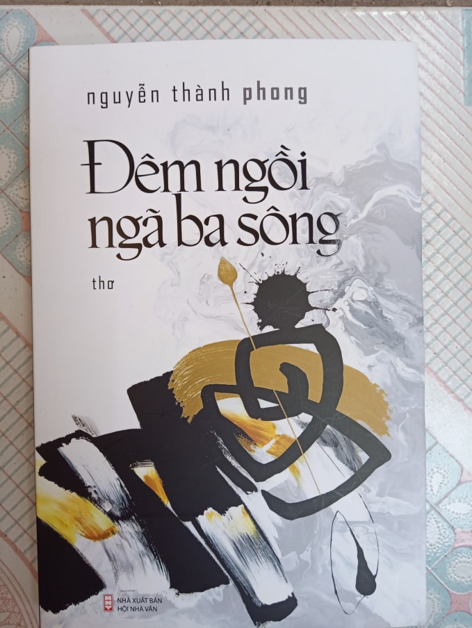 dem ngoi nga ba song dang lang thau thiet yeu thuong hinh 1