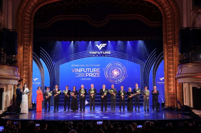 vinfuture cong bo chu nhan cac giai thuong phung su nhan loai 2021 hinh 3