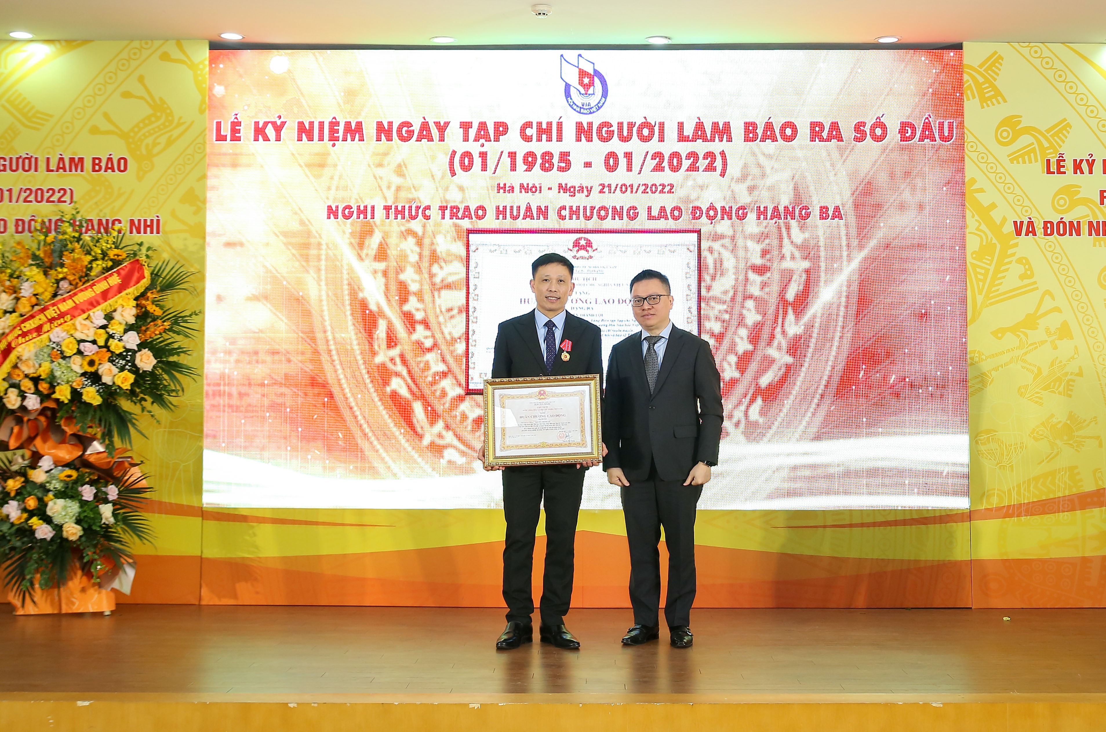 tap chi nguoi lam bao vung vang dong hanh cung mach dap soi dong cua bao chi ca nuoc hinh 4