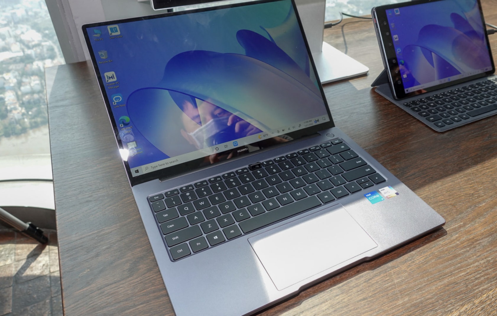 huawei ra mat matebook 14 so huu man hinh chat luong 2k hinh 1