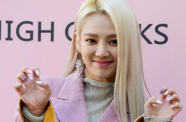 chung ha hyoyeon va nhung ca si kpop tung dien lot truoc khi noi tieng hinh 3