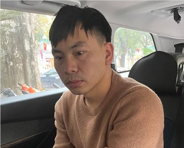 lay mac doanh nhan de lua nhieu nguoi tham gia doan so de qua phan mem chiem doat ca ty dong hinh 1