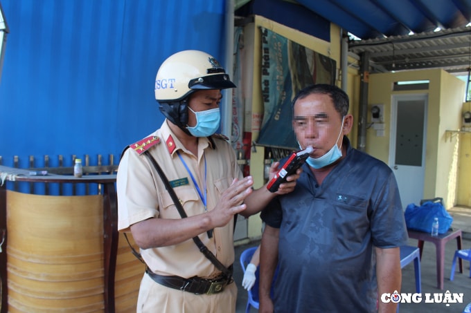 nghi duong tinh voi ma tuy tai xe phan tran do moi uong thuoc cam hinh 1