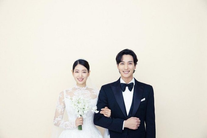 sieu dam cuoi cua park shin hye va choi tae joon hinh 2