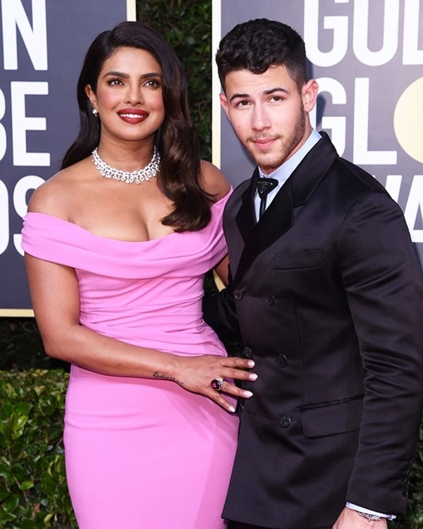 hoa hau the gioi priyanka chopra va chong tre co con nho phuong phap mang thai ho hinh 1