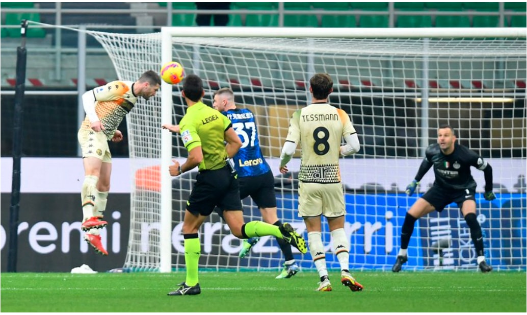 inter milan thang nguoc venezia o phut 90 giu vung ngoi dau serie a hinh 3