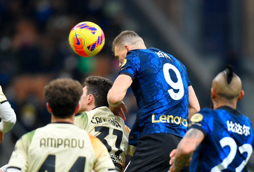 inter milan thang nguoc venezia o phut 90 giu vung ngoi dau serie a hinh 7