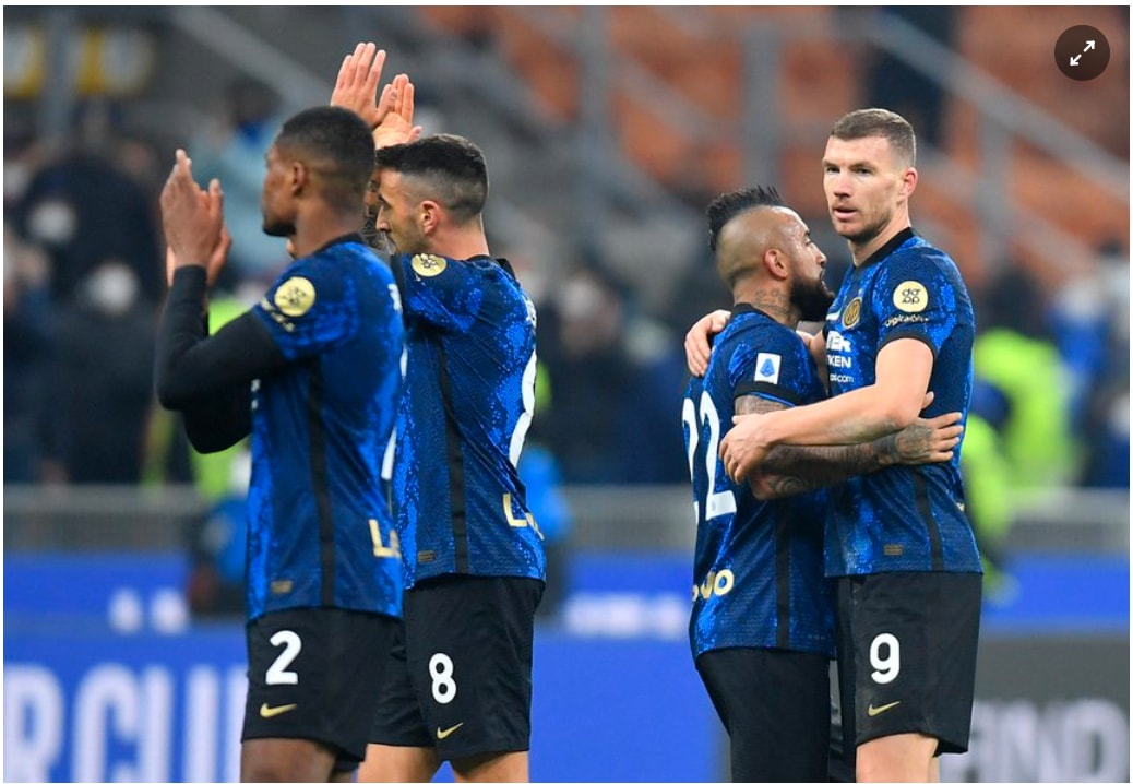 inter milan thang nguoc venezia o phut 90 giu vung ngoi dau serie a hinh 8