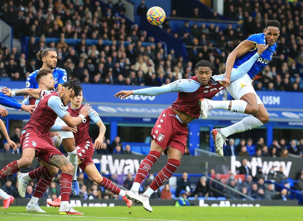 aston villa da bai everton de leo len vi tri thu 10 bang xep hang hinh 1