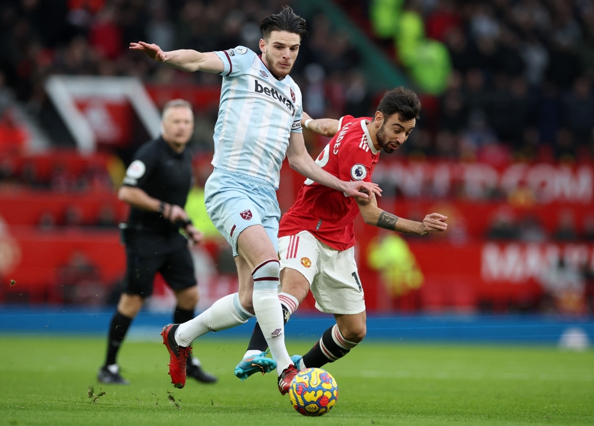 man utd lot top 4 premier league bang ban thang phut bu gio hinh 1