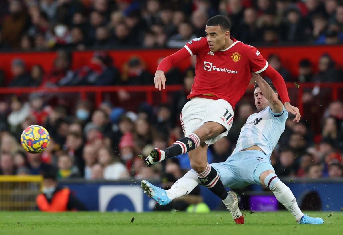 man utd lot top 4 premier league bang ban thang phut bu gio hinh 2