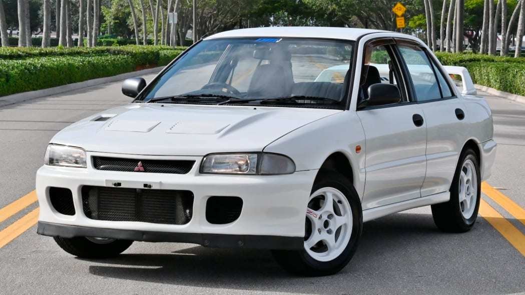 5 mau xe doc co gia dat do tai cuoc dau gia mecum hinh 4