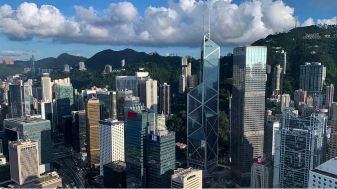 chinh sach zero covid dang de doa vi the trung tam tai chinh cua hong kong hinh 1