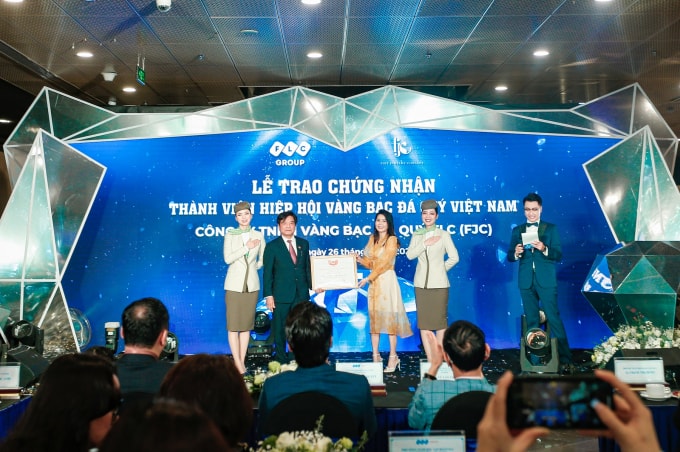 flc ra mat thuong hieu vang trang suc cao cap fjc va khai truong showroom dau tien hinh 3
