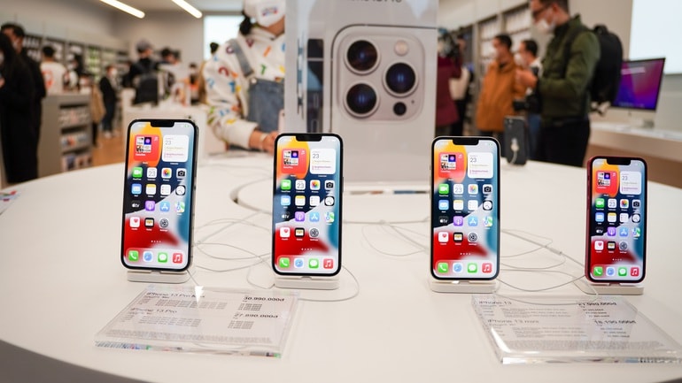 iphone qua su dung lien tuc giam gia ngay can tet hinh 1