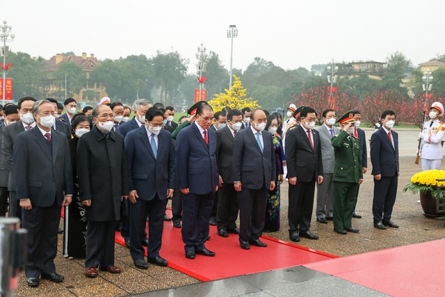 lanh dao dang nha nuoc vao lang vieng chu tich ho chi minh hinh 2