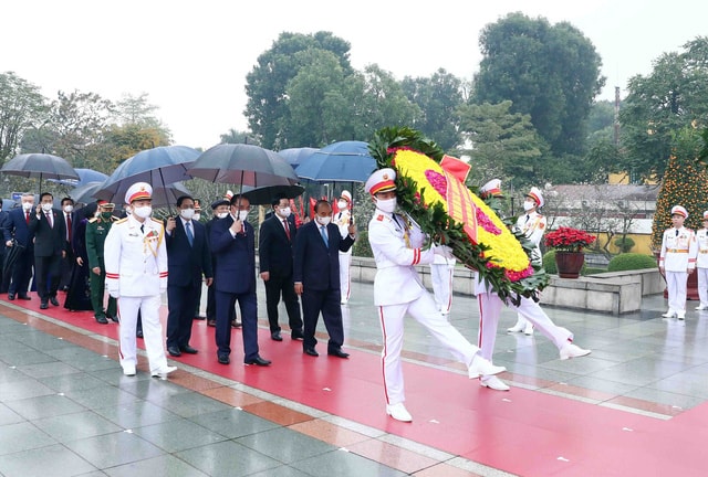 lanh dao dang nha nuoc vao lang vieng chu tich ho chi minh hinh 4