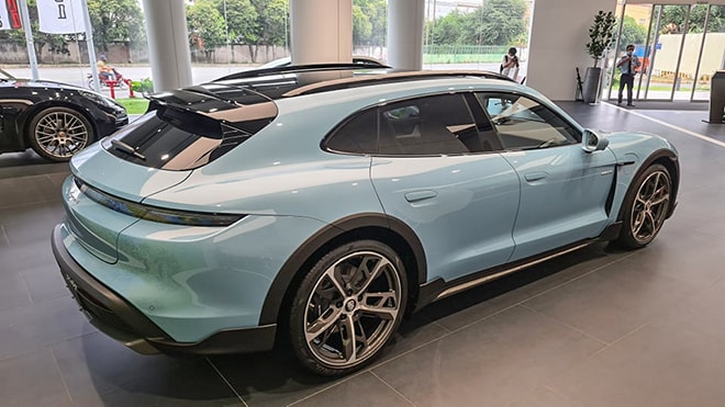 chiem nguong xe dien porsche taycan cross turismo tai dai ly viet nam gia ban tu 4 ty dong hinh 7