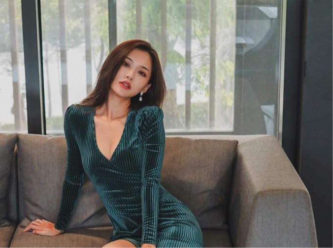 nu nguoi mau ban anh chinh minh duoi dang ntf kiem 5 trieu usd thang hinh 1