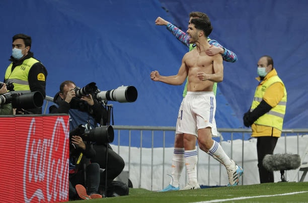 asensio lap sieu pham real madrid tiep tuc dan dau la liga mua nay hinh 2