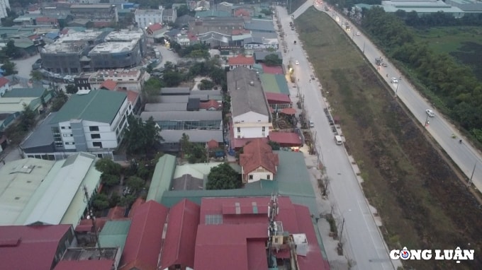 ho bien dat cay xanh thanh nha xuong cua hang trung bay san pham lang nghe bat trang hinh 1