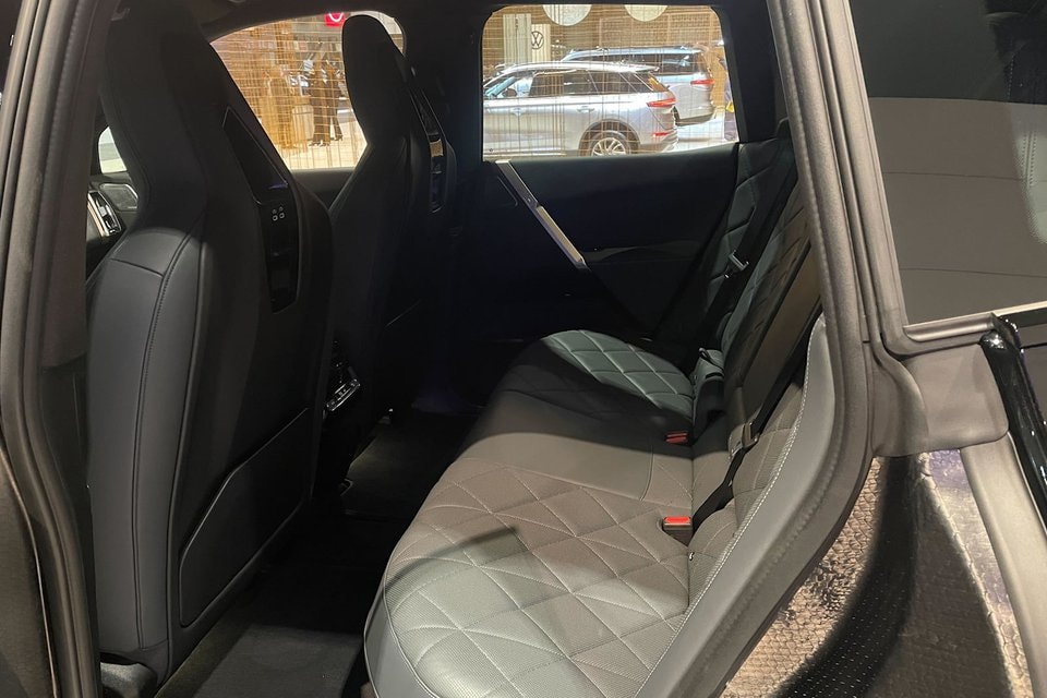 suv dien hieu nang cao bmw ix m60 lan dau xuat hien thuc te hinh 8