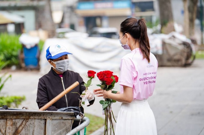 valentine 2022 man to tinh an tuong nhat the gioi vua dien ra tai ha noi voi 99999 bong hong hinh 7