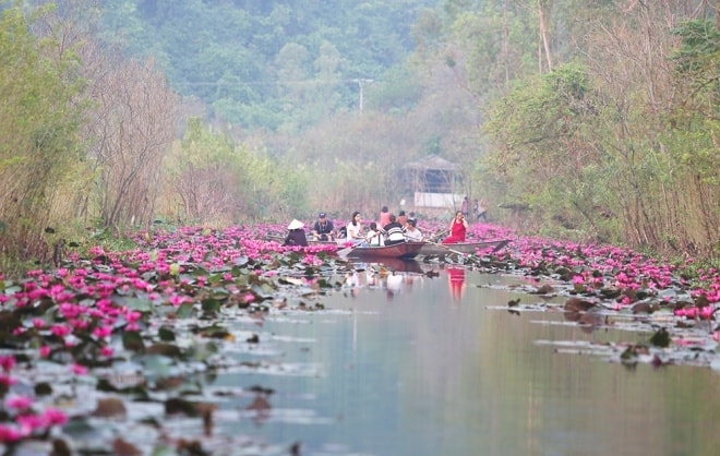 nhung con suoi dep nhat o viet nam chi ngam da me hinh 1