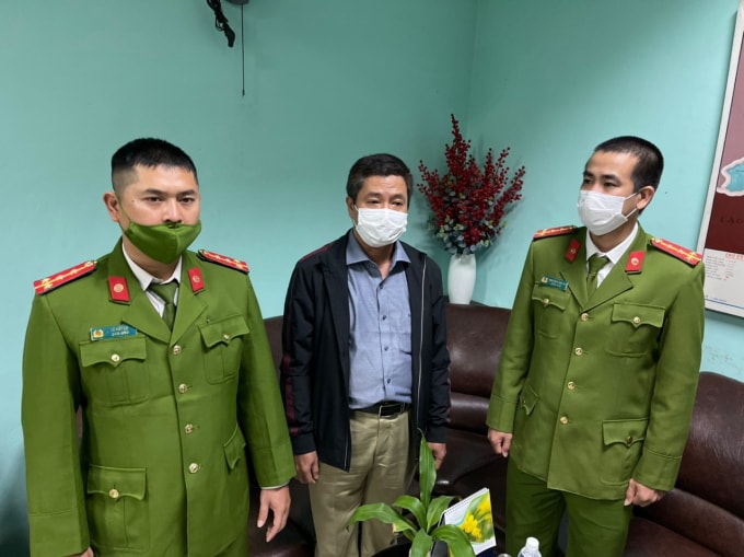 hoan tat cac thu tuc tam dinh chi sinh hoat dang doi voi giam doc cdc thua thien  hue hinh 1