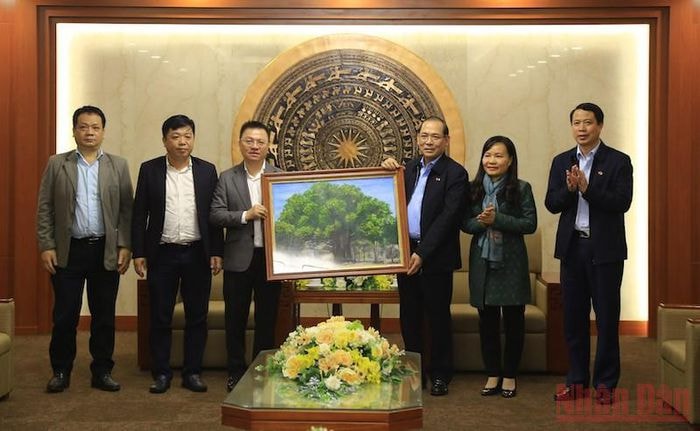 hoi nha bao viet nam se tang cuong trao doi thong tin nghiep vu ho tro cac co quan bao chi dia phuong hinh 1