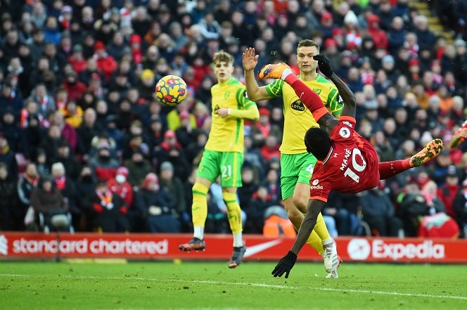 song tau salah va mane cung ghi ban liverpool thang nguoc norwich hinh 1