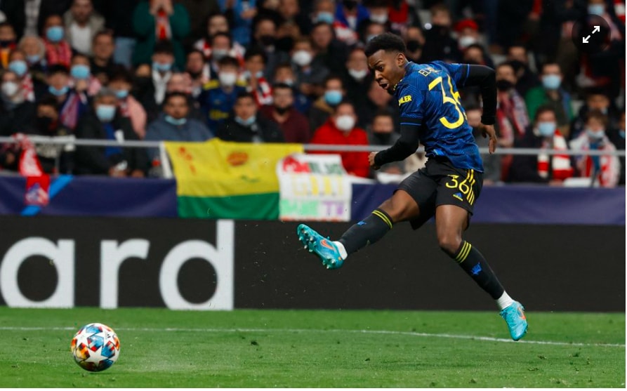 anthony elanga ghi ban giup mu cam hoa 1 1 atletico madrid hinh 1
