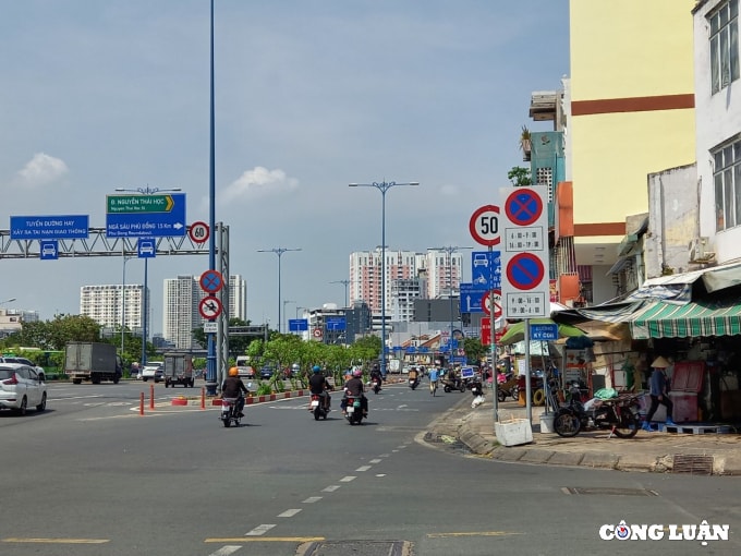 muon kieu bien bao giao thong danh do nguoi di duong o tp hcm hinh 4