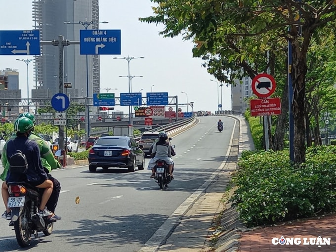 muon kieu bien bao giao thong danh do nguoi di duong o tp hcm hinh 2