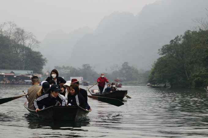 ngay binh thuong o le hoi chua huong hinh 3