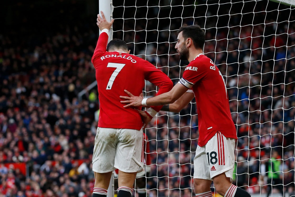 benh vuc dong doi cu berbatov noi ronaldo duoc phep co vai tran do te hinh 1