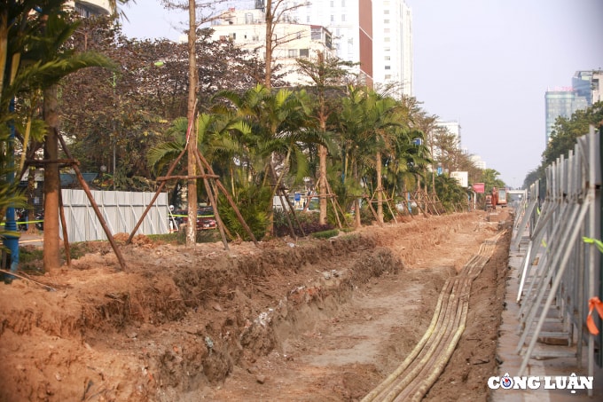 ha noi mo rong duong hoang quoc viet len 8 lan xe hinh 4