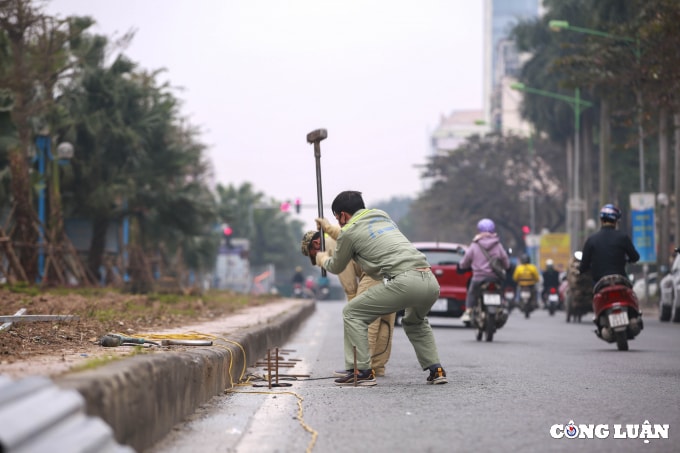 ha noi mo rong duong hoang quoc viet len 8 lan xe hinh 8