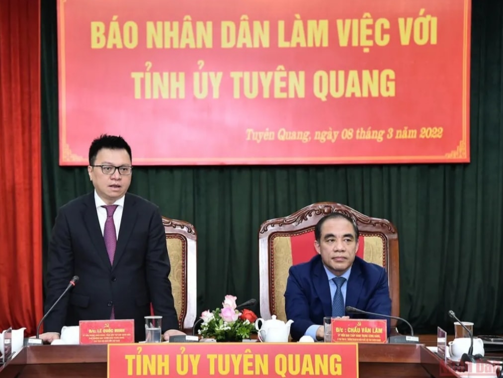 doan cong tac bao nhan dan tham va lam viec tai tinh tuyen quang hinh 1